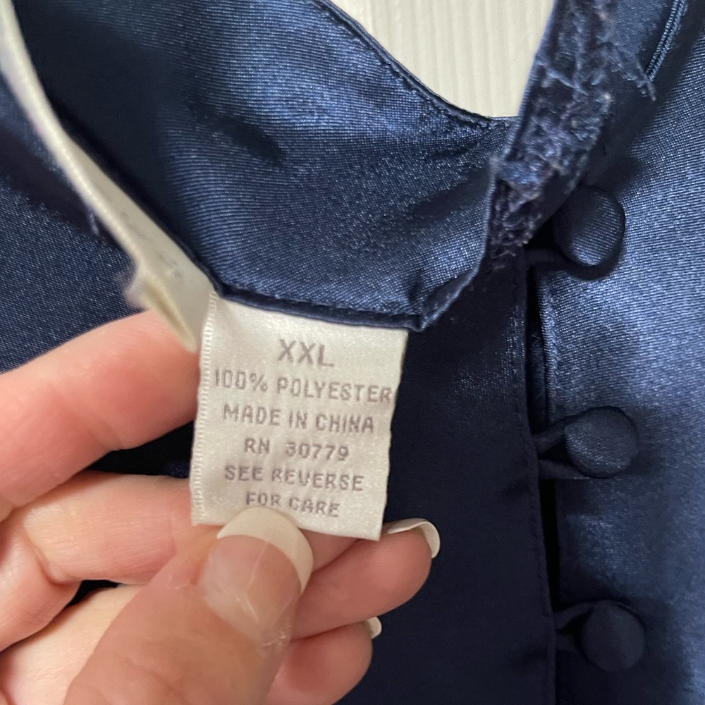 80’s VINTAGE LINGERIE & CO. Women’s Navy Button Up Slip Size XXL - Picture 7 of 7